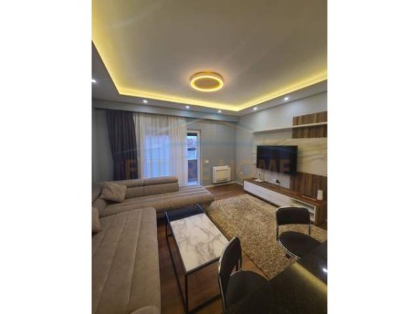 Tirane, jepet me qera apartament 2+1+BLK Kati 1, 120 m² 950 Euro (Jordan Misja)