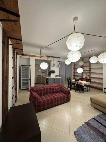 Tirane, jepet me qera apartament 3+1 Kati 2, 120 m² 600 Euro (rruga e zallit)