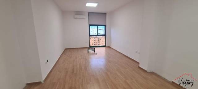 Tirane, jepet me qera zyre Kati 6, 147 m² 1.600 Euro (Rruga e Kavajes)