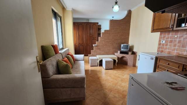 Tirane, shitet garsonier Kati 5, 48 m² 72.000 Euro (Pallati me Shigjeta)