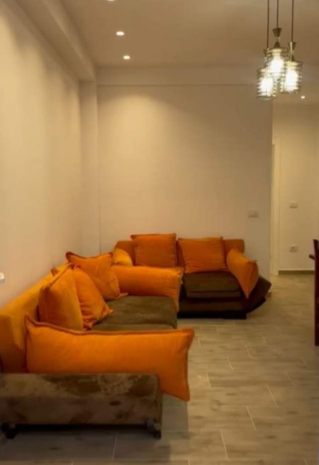 Tirane, jepet me qera apartament Kati 1, 55 m² 35.000 Leke (Sauk i Vjeter)