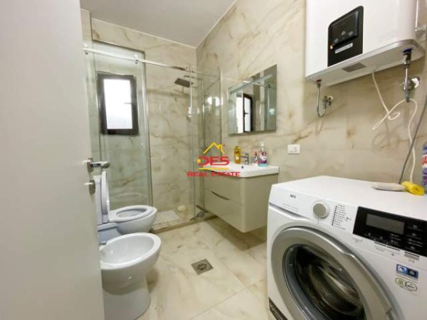 Vlore, shitet apartament 2+1+BLK Kati 3, 88 m² 157 Euro (Rruga Aleksander Moisiu)