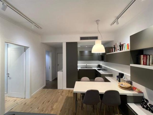 Tirane, jepet me qera apartament 2+1+BLK Kati 2, 80 m² 600 Euro (kodra e diellit)