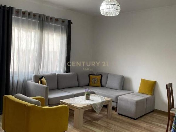 Tirane, shitet apartament 115 m² 168.000 Euro