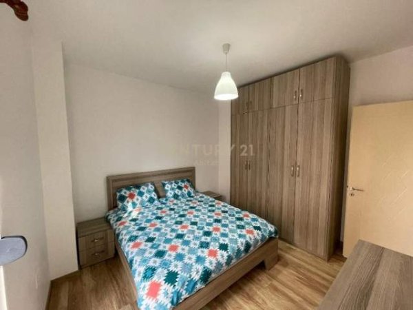 Tirane, shitet apartament 115 m² 168.000 Euro