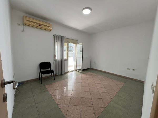 Qira Apartament 2+1 “Rr.Kavajës” ,Tiranë