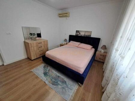 Tirane, jepet me qera apartament 2+1+A Kati 5, 78 m² 650 Euro (Stacioni trenit)