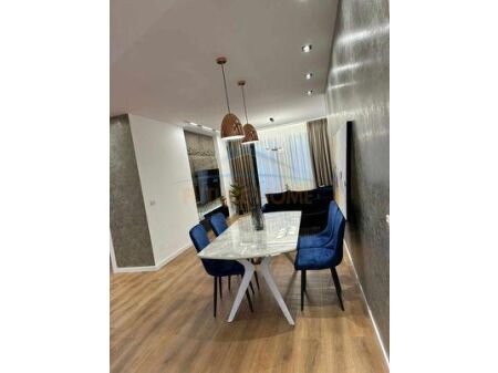Tirane, shitet apartament 2+1 Kati 5, 121 m² 250.000 Euro (Komuna e Parisit)