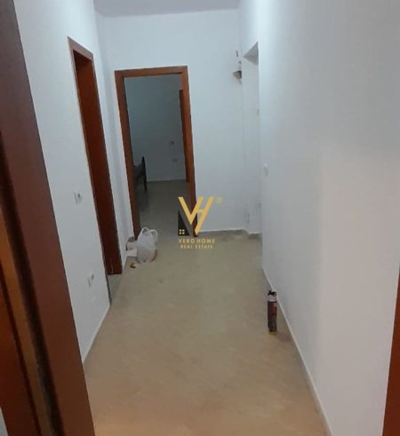 Tirane, jepet me qera apartament 2+1 Kati 4, 50 m² 45.000 Leke (PAZARI I RI)