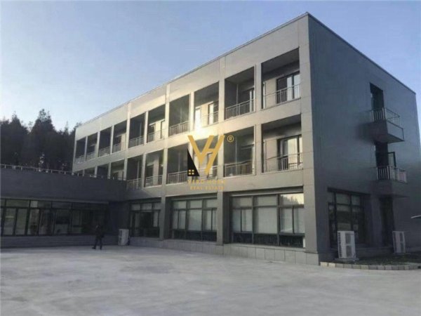 Tirane, shitet ambjent biznesi Kati 0, 3.100 m² 3.400.000 Euro (VAQARR)