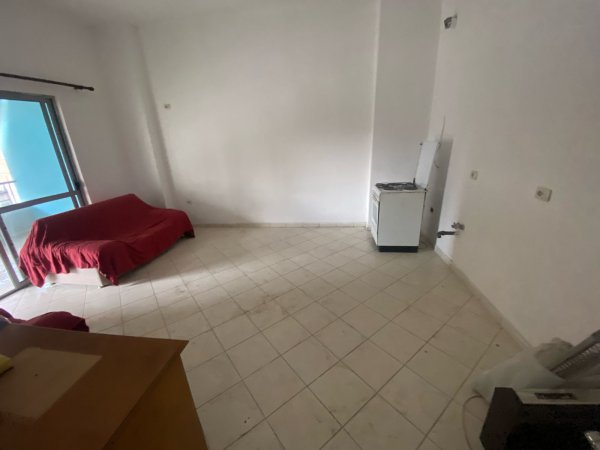 Shitet, Apartament 2+1+ Verandë, Astir, Tiranë - 125000€ | 119m²
