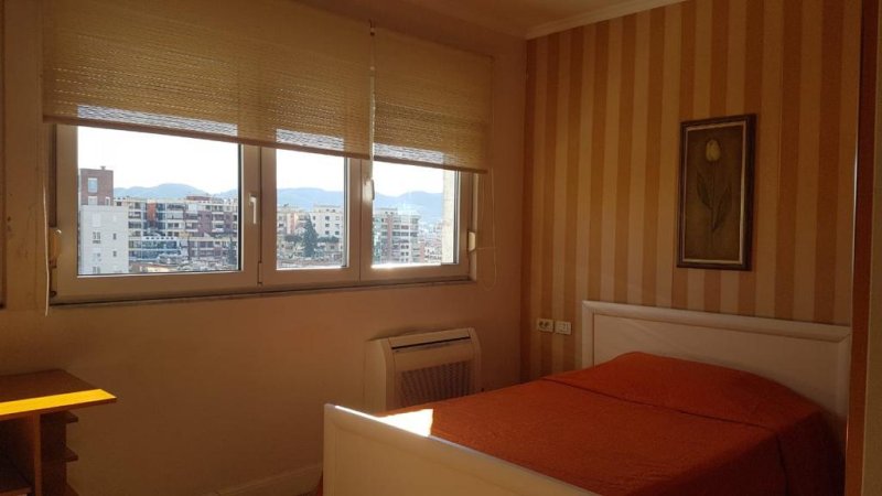 Apartament 2+1 per qira Mozaiku Tiranes, 699€/muaj