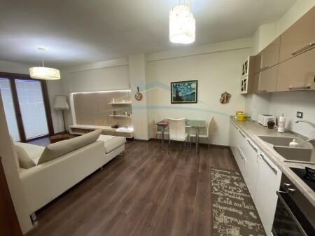 Tirane, shitet apartament 2+1 Kati 8, 88 m² 135.000 Euro (UNAZA E RE)