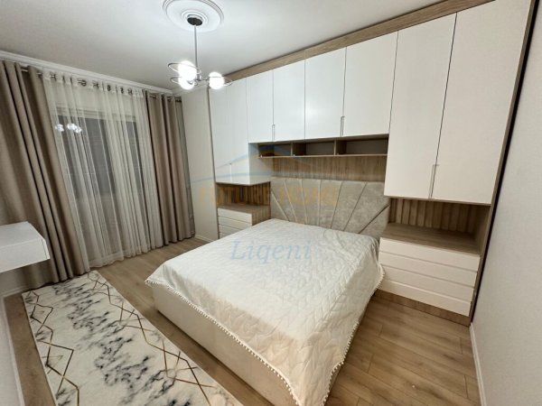 Tirane, shitet apartament 2+1+BLK Kati 1, 109 m² 198.000 Euro (Liqeni i Thate)