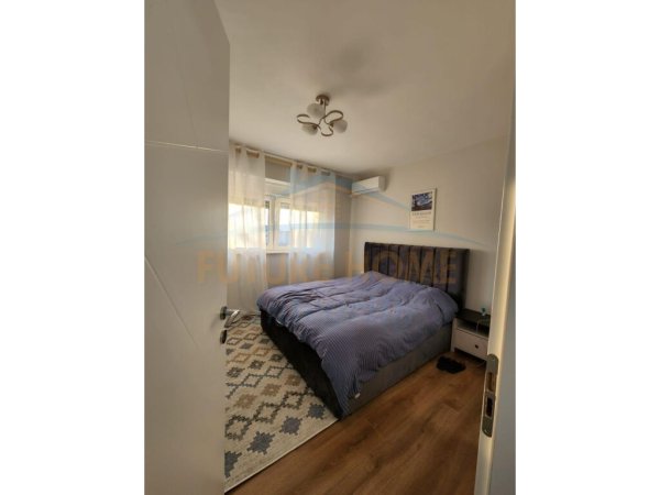 Shitet, Apartament 1+1 dhe Garsoniere, 21 Dhjetori, Tiranë. 155,000 €