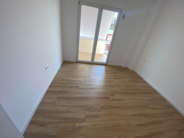 Shitet, Apartament 1+1, 21 Dhjetori, Tiranë - 138000€ | 68 m²