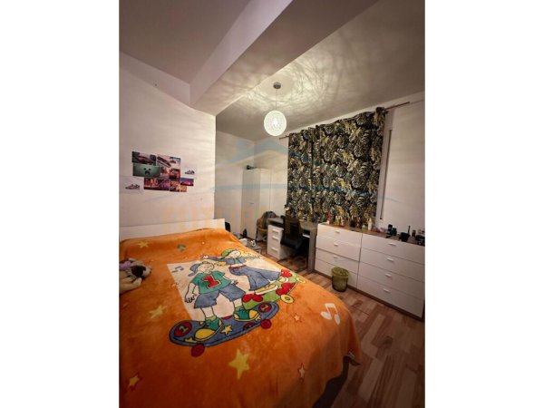 Shitet, Apartament 3+1+2, Rezidenca Kodra e Diellit 1, Tiranë
190,000 €
