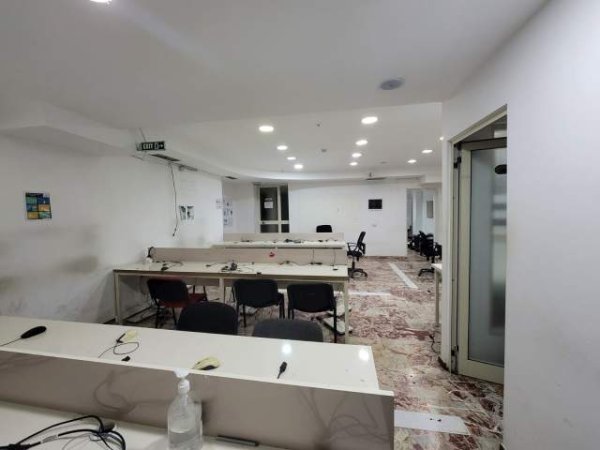 Tirane, jepet me qera ambjent biznesi Kati -1, 400 m² 2.800 Euro (rruga myslym shyri)