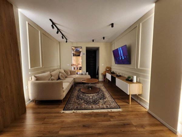 Apartament 2+1 me qera - Harry Fultz 700 euro