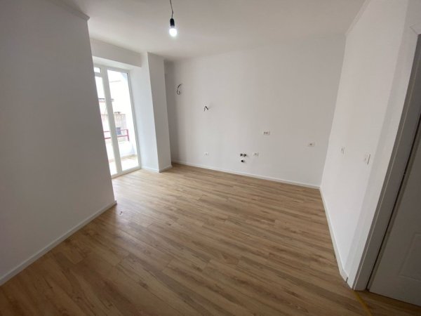 Shitet, Apartament 1+1, Astir, Tiranë - 75000€ | 56m²