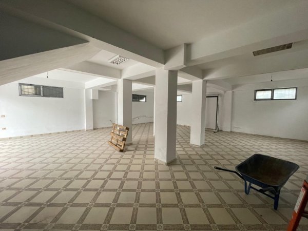 Qera, Ambient, Ardeno, Tiranë – 500€ | 130 m²