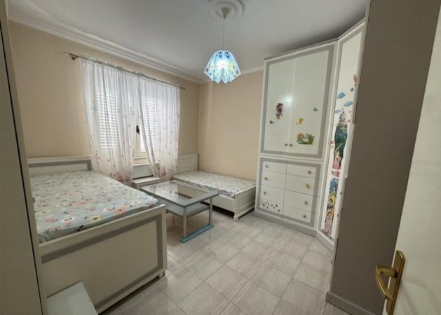 Apartament Me Qera 2+1 Tek Rruga Durresit (ID B220729) Tirane