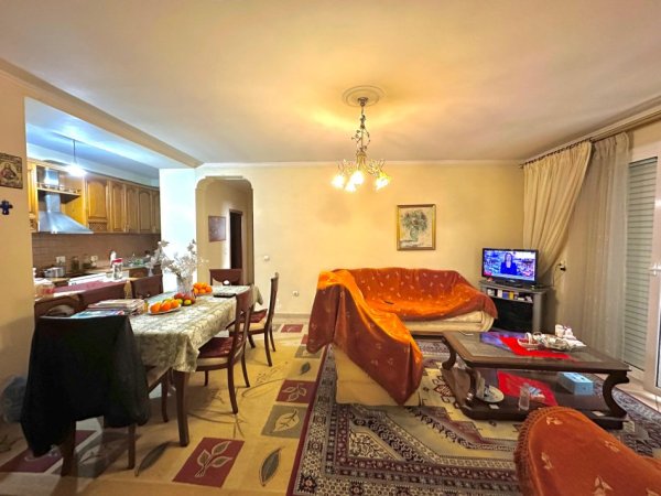 Shitet, Apartament 3+1+2, 133 m2, “Shkolla Baletit”, Tiranë. ( 240.000 Euro )