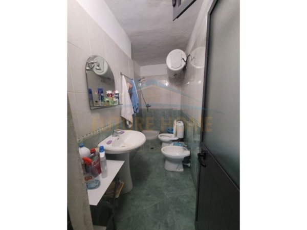 Shitet, Apartament 2+1, Ish Parku, Tiranë
95,000 €