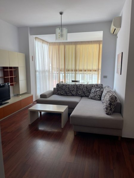 Apartament 1+1 me Qera Komuna e Parisit ne Tirane(Fatjana)