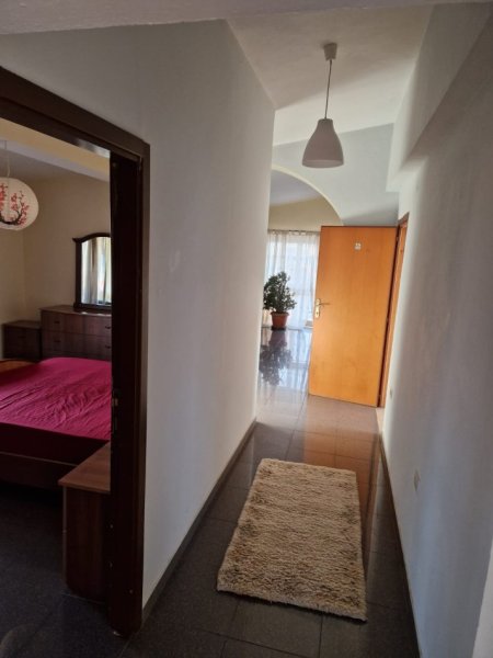 Qera, Apartament 1+1, Rruga Besa, Tiranë – 400€ | 80m²