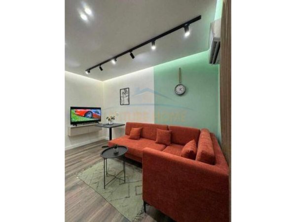 Shitet, Apartament + Garsionere, Rruga Mine Peza, Tirane.
155,000 €
