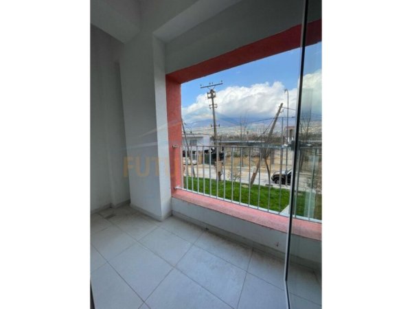 Qera, Apartament 1+1, Ali Demi, Tiranë.
320 €