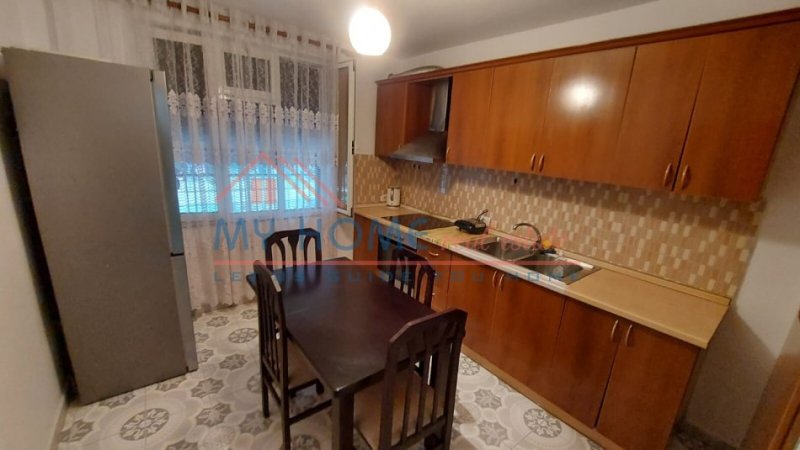 Apartament 2+1 me Qera te 21 dhjetori Tirane(Fatjana)