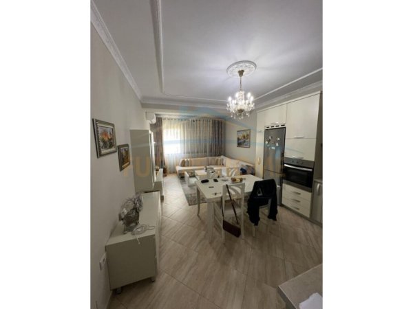 Shitet, Apartament 2+1+2, Unaza e Re, Tiranë UNA38920