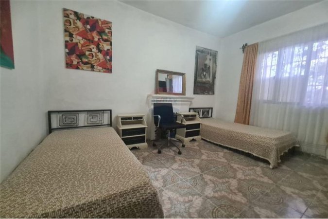 Apartament - Me Qira - Laprakë, Shqipëri
Apartament 1+1 me qira ne Laprake per 30'000ALL/muaj!
