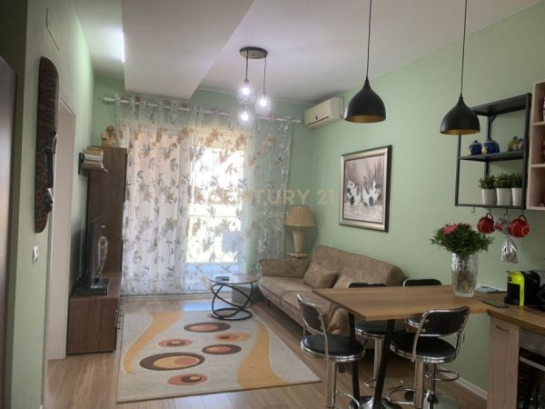 Apartament 1+1 për Shitje në Bulevardin e Ri, Tiranë - 115,000€