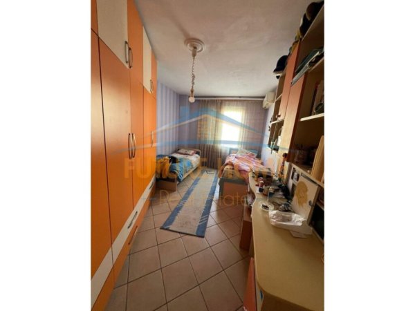 Shitet, Apartament 3+1, Rruga Mihal Grameno, Tirane