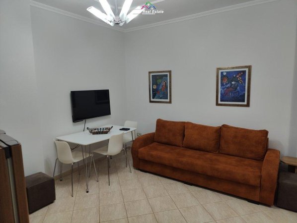 Apartament Me Qera 1+1 Tek 21 Dhjetori (ID B210608) Tirane