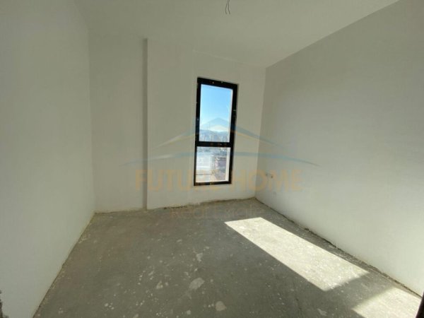 Tirane, shitet apartament Kati 6, 118 m² 130.000 Euro (Pranë Casa Italia.)
