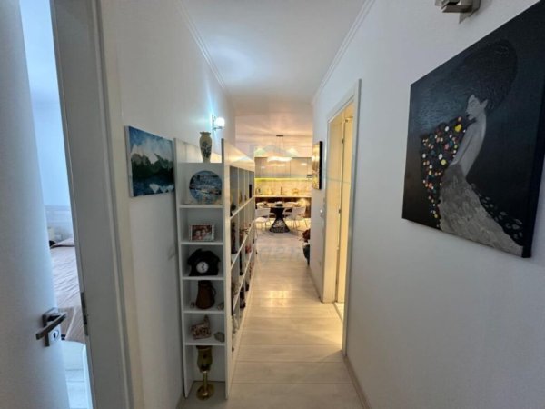 Shitet, Apartament 2+1+2, Liqeni i Thate, Tirane
229,000 €