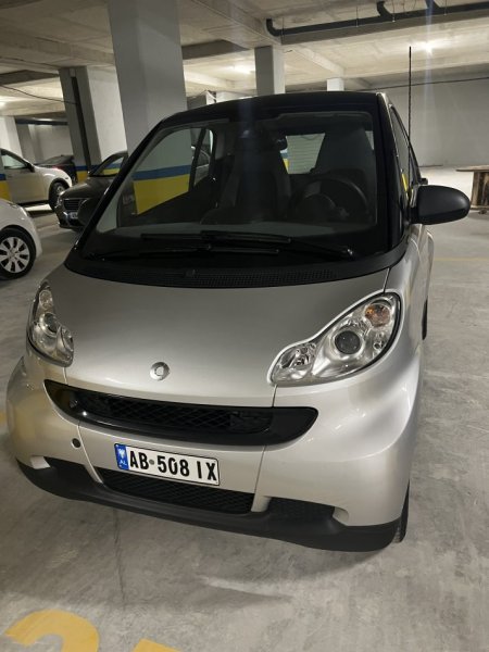 Smart for two 2010 Cmimi 3500€. 0693878778
