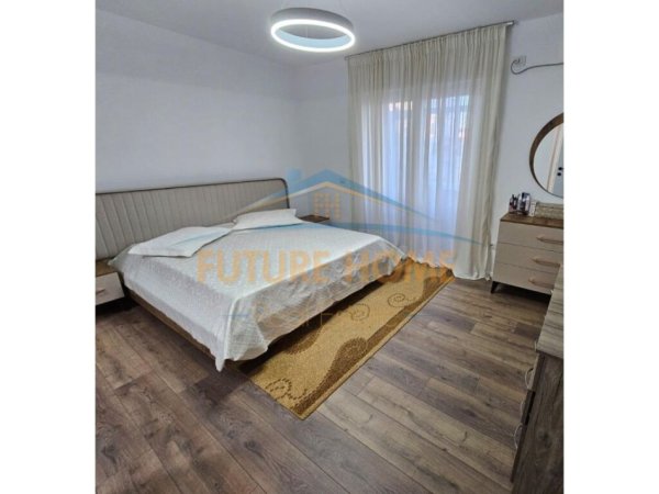 Shitet, Apartament 2+1,Tregu Elektrik, Tiranë.
128,000 €
