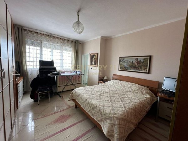 Apartament 3+1+2 për shitje te Mine Peza, Tiranë