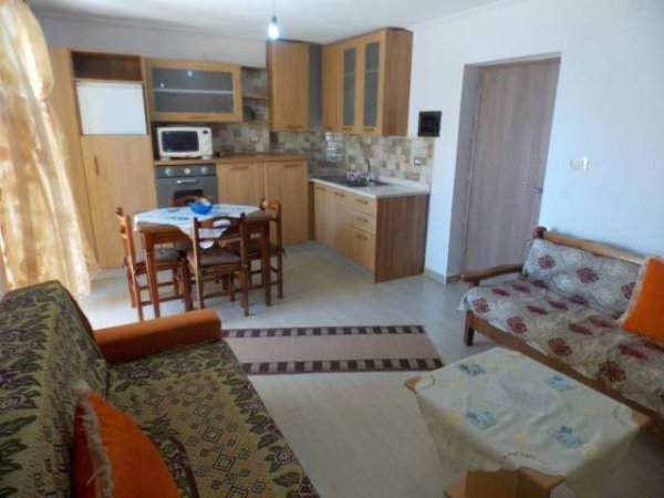 Sarande, jap me qera apartament ne plazh Kati 5, 100 m² 30 Euro (L Nr4 Koder RR Vasil Llaci)