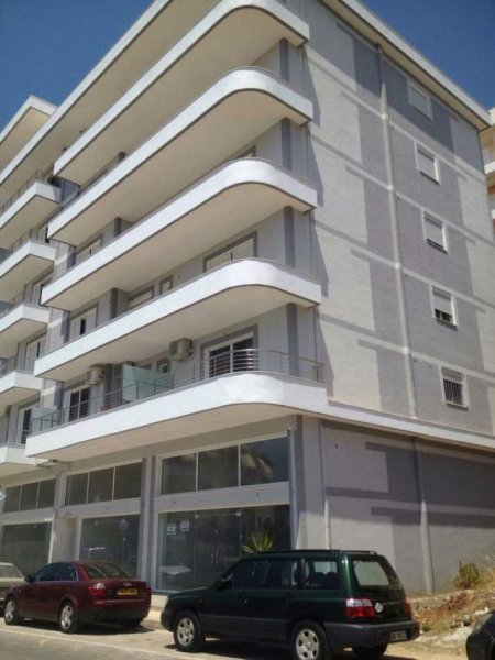 Sarande, japen me qera apartamente 3+1 / 2+1 / 1+1, 100 m² 35-50 Euro, (Rruga: "Gjergj Arianiti", pranë 'Bar View', përballë 'Hotel Olympia')