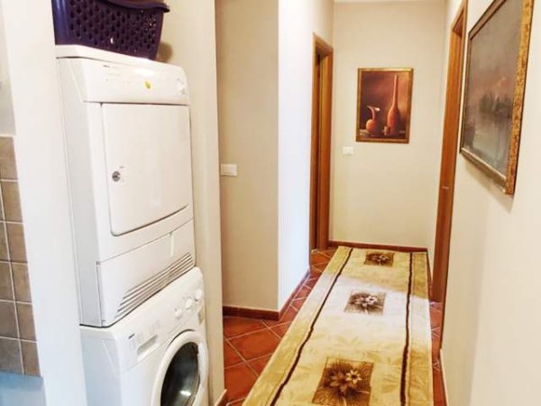 Tirane, jepet me qera apartament 94 m² 805 Euro