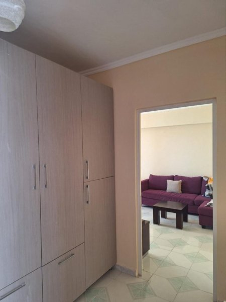 Apartament 1+1 në shitje prane Spitalit Durres 52.000€