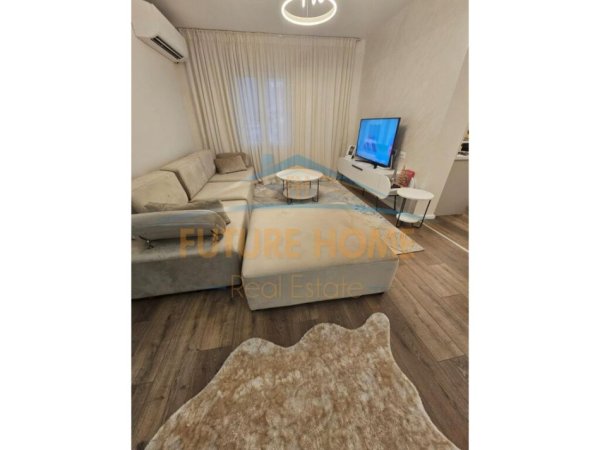 Shitet, Apartament 2+1,Tregu Elektrik, Tiranë.
128,000 €