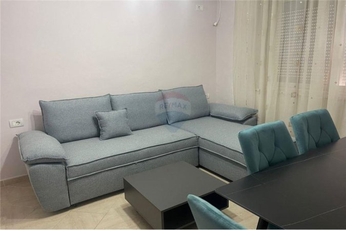 ~Apartament Me Qira ALI DEMI - XHAMIA E TABAKVE 1+1 ~450 EURO