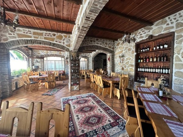Qera, Restorant, Rruga Vllazën Huta, Tiranë - 1500€ | 160m²